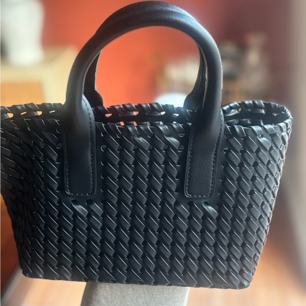 Urban Expressions Elegant Black Woven Handbag